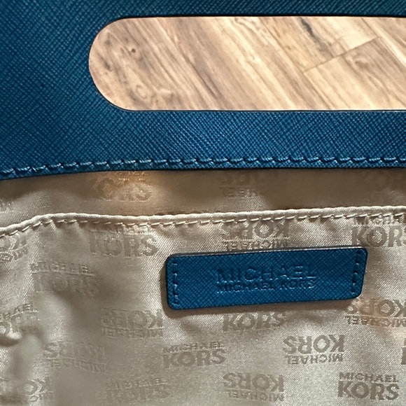 Michael Kors Tilda XL Teal Clutch - Picture 13 of 17